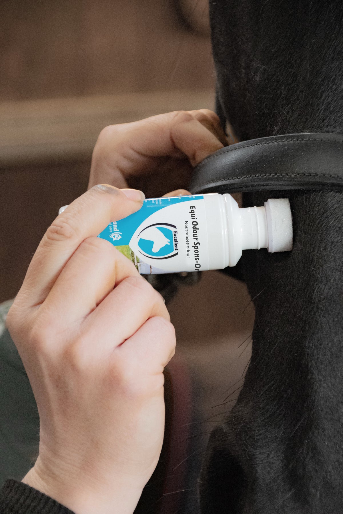 Excellent Horse Odour Spons-On 75 ml 3